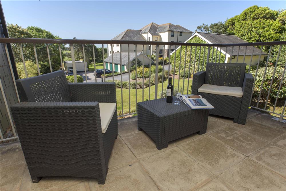 Lovely furnished balcony with countryside views at 2 Tanworth House in Thurlestone, Devon