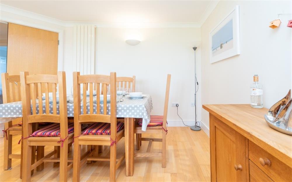 The dining area  at 2 Thurlestone Beach Apartments in Thurlestone