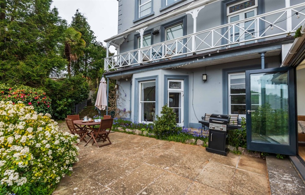Outside 2 Thurlestone Court at 2 Thurlestone Court in Dartmouth
