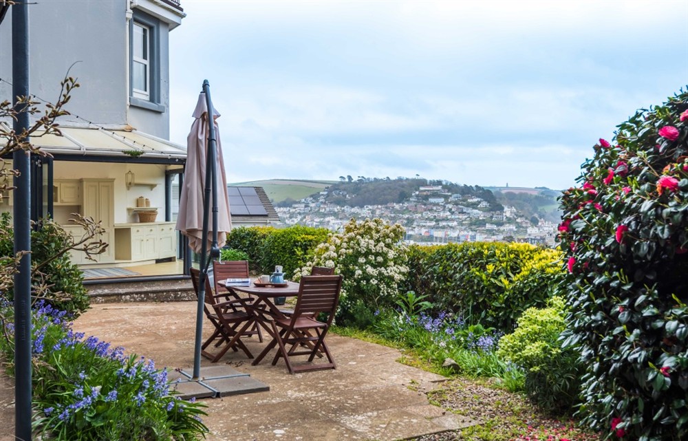 The garden in 2 Thurlestone Court at 2 Thurlestone Court in Dartmouth