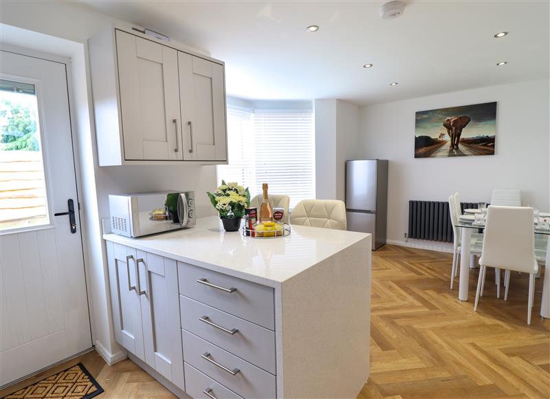 This is the kitchen (photo 2) at 2 Ty Newydd, Porthmadog