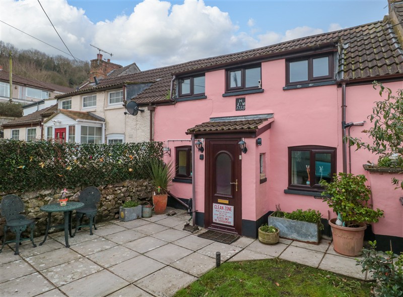 This is 2 Victoria Cottages