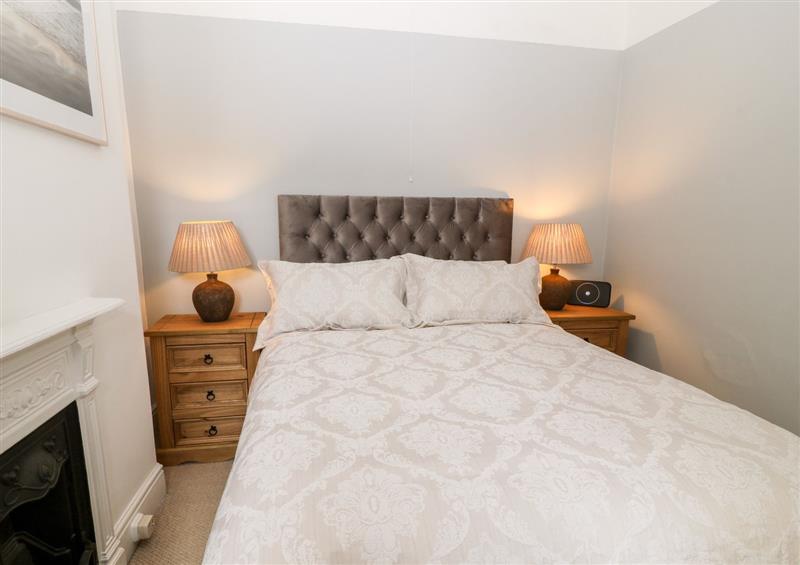 A bedroom in 20 Alexandra Terrace (photo 2) at 20 Alexandra Terrace, Bideford