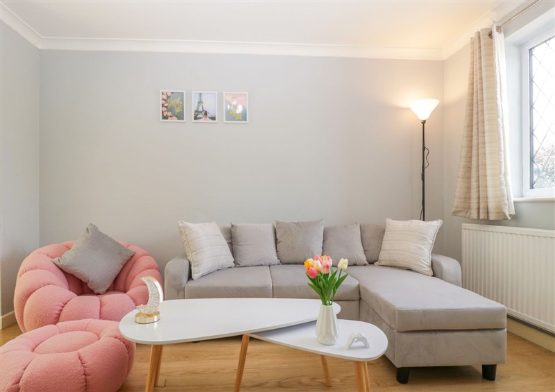 The living room at 20 Honeycroft, Bourton-On-The-Water