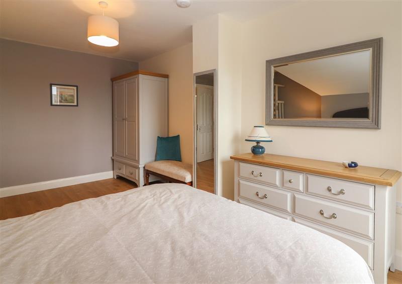 One of the 3 bedrooms (photo 2) at 20 Lighthouse Village, Fenit