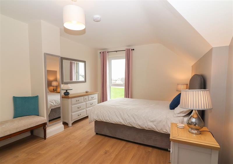 This is a bedroom (photo 4) at 20 Lighthouse Village, Fenit