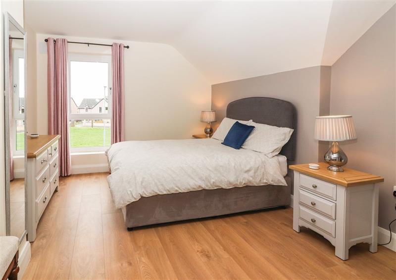 This is a bedroom (photo 5) at 20 Lighthouse Village, Fenit