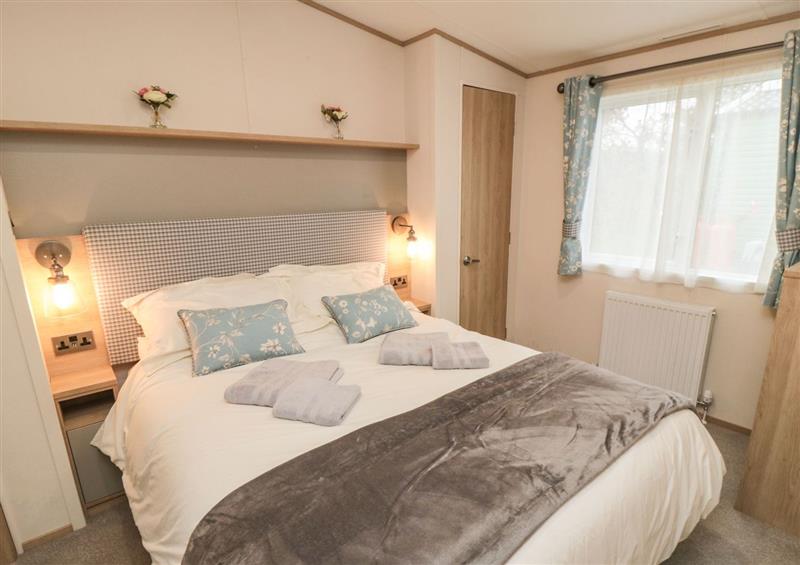 One of the 2 bedrooms at 20 Wolds View, East Heslerton near West Heslerton