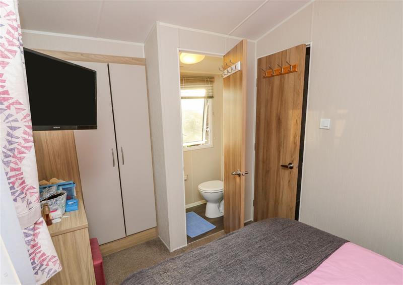 Bedroom at 21 Caulker Rest, Bembridge