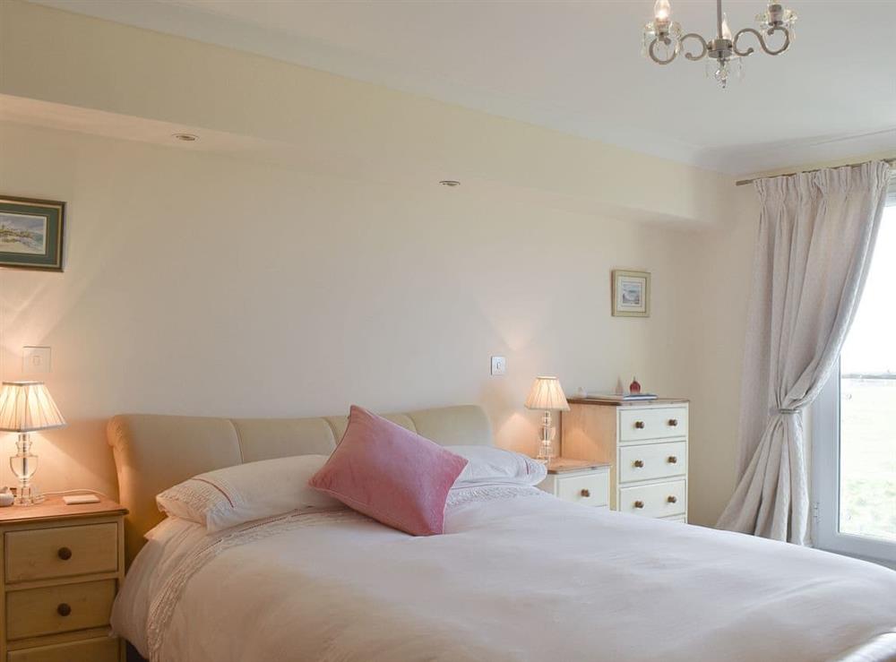 Double bedroom (photo 3) at 21 Spinnakers in Newquay, Cornwall