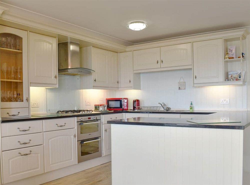 Kitchen at 21 Spinnakers in Newquay, Cornwall