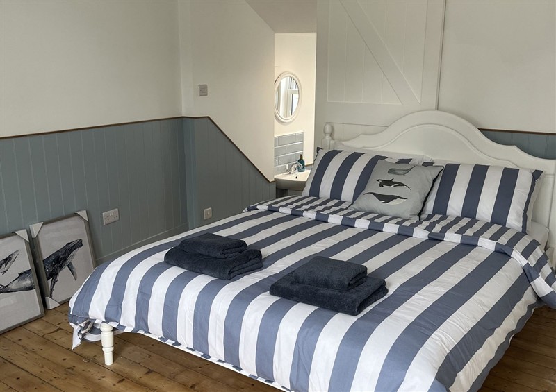 One of the 4 bedrooms (photo 2) at 21 Station Hill, Brixham