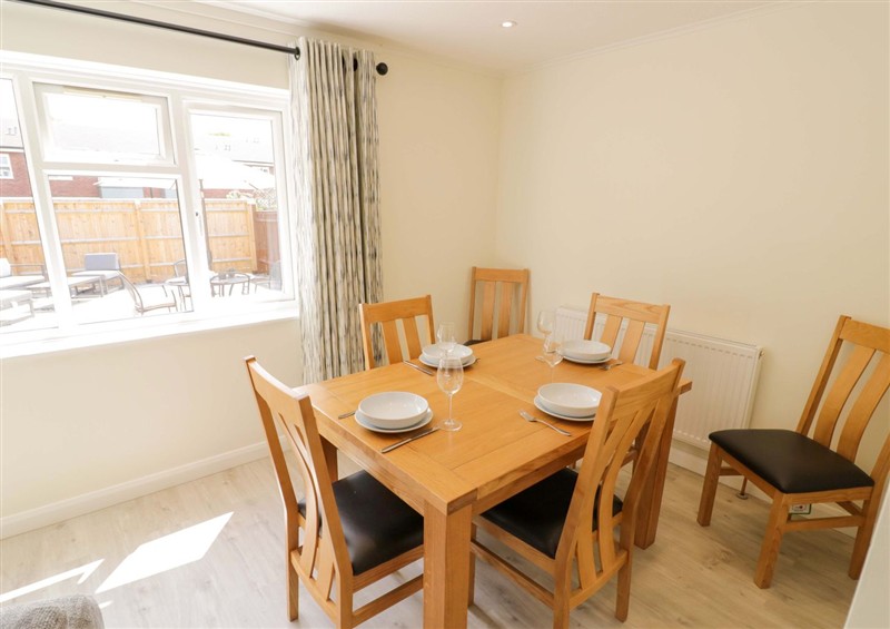Dining room at 22 Old Chapel Close, Kidlington