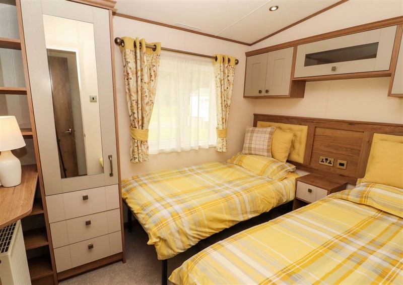 One of the 2 bedrooms (photo 3) at 22 Yealand, Carnforth