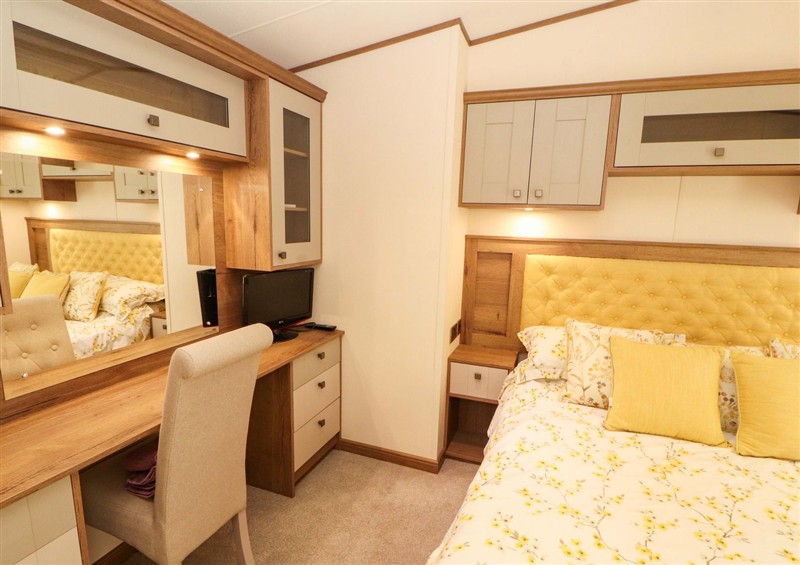 One of the 2 bedrooms at 22 Yealand, Carnforth