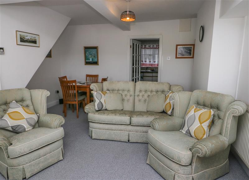 This is the living room at 23 Beach Road, Y Felinheli