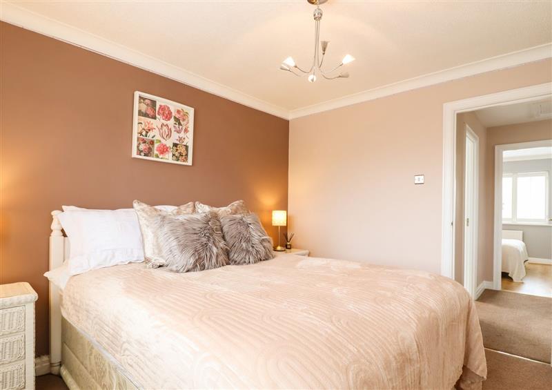 One of the 4 bedrooms (photo 2) at 23 Brandeston Close, Great Waldingfield