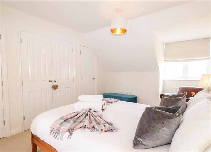 One of the bedrooms at 24 Baldwin Close, Hartley Wintney