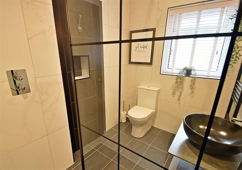The bathroom at 25 Lowergate, Clitheroe