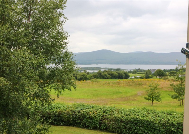The setting around 25 Ring of Kerry Golf Club Cottages