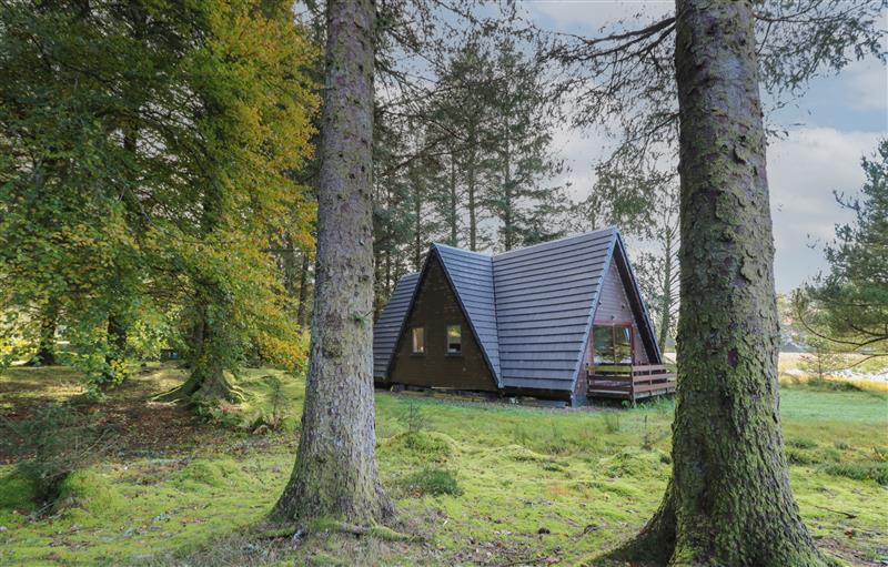 The setting around 27 Invergarry Lodges at 27 Invergarry Lodges, South Laggan near Invergarry