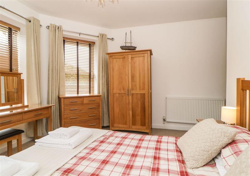 This is a bedroom (photo 2) at 27 Sands Road, Paignton
