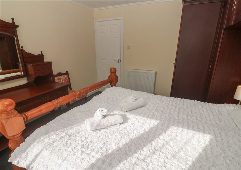 A bedroom in 28 Guildford Road (photo 2) at 28 Guildford Road, Hayle
