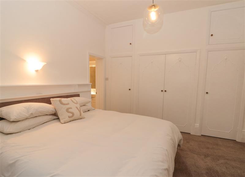 One of the 2 bedrooms at 28 Manor Road, Scarborough