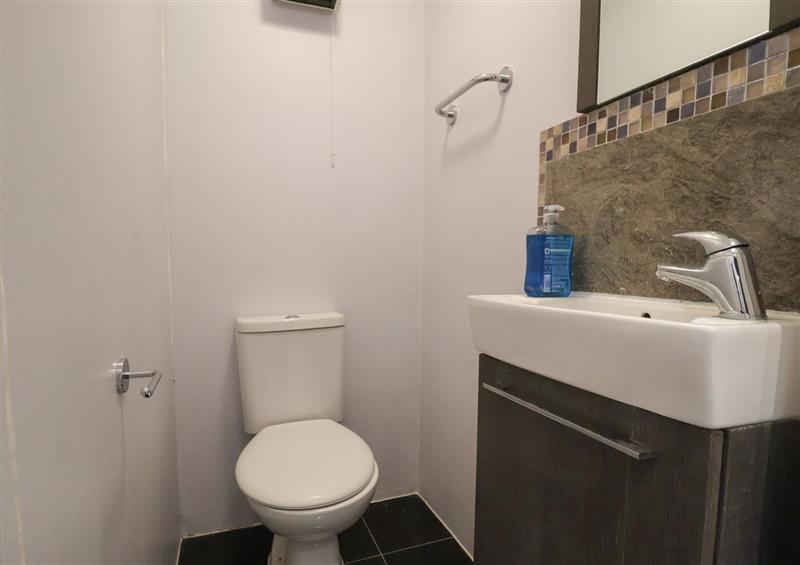 This is the bathroom (photo 2) at 28 Waterloo Road, Chester