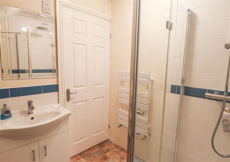 This is the bathroom (photo 2) at 283 London Road, Wyberton
