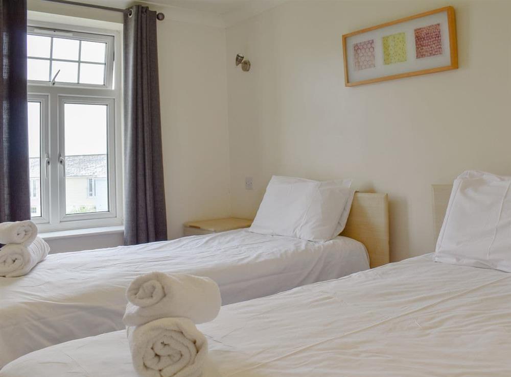 Twin bedroom at 29 Atlantic Reach in Newquay, Cornwall