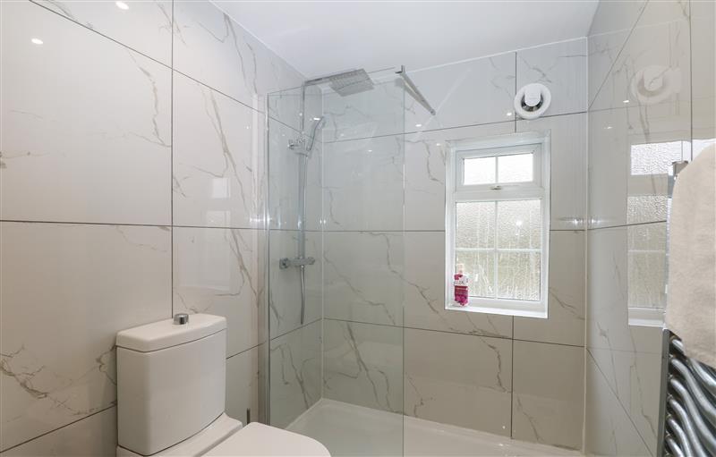 Bathroom at 2A Kent Cottages, Riseley near Swallowfield