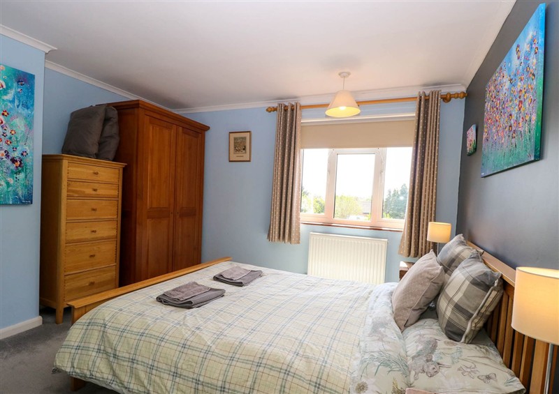 One of the 3 bedrooms (photo 2) at 3 Birkbeck Way, Norwich