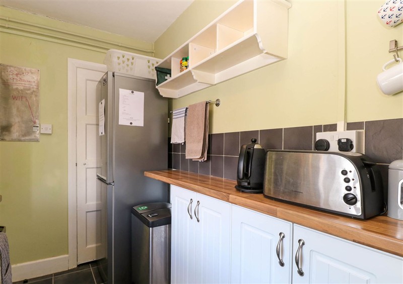 The kitchen (photo 2) at 3 Birkbeck Way, Norwich