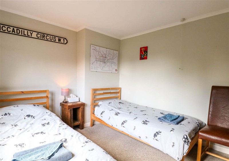 This is a bedroom (photo 3) at 3 Birkbeck Way, Norwich