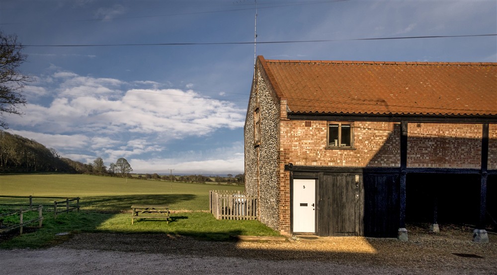The exterior of 3 Cart Lodge Barn, Norfolk (photo 2) at 3 Cart Lodge Barn in Upper Sheringham, Norfolk