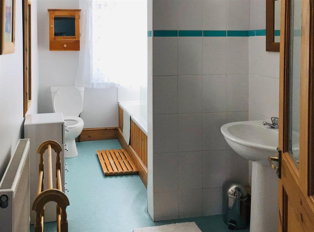 Bathroom at 3 Catherine Cottages in Keswick, Cumbria