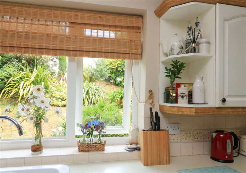 The kitchen (photo 2) at 3 Chantry Hill, Slapton
