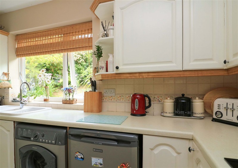The kitchen at 3 Chantry Hill, Slapton