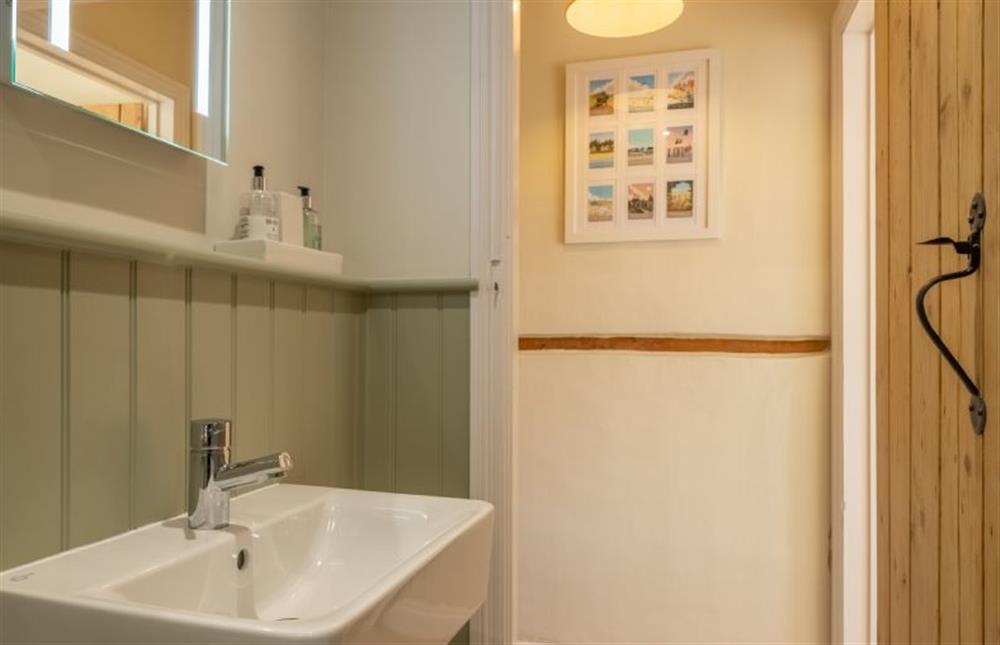 First floor: Bathroom  (photo 5) at 3 Chapel Cottages, Docking near Kings Lynn