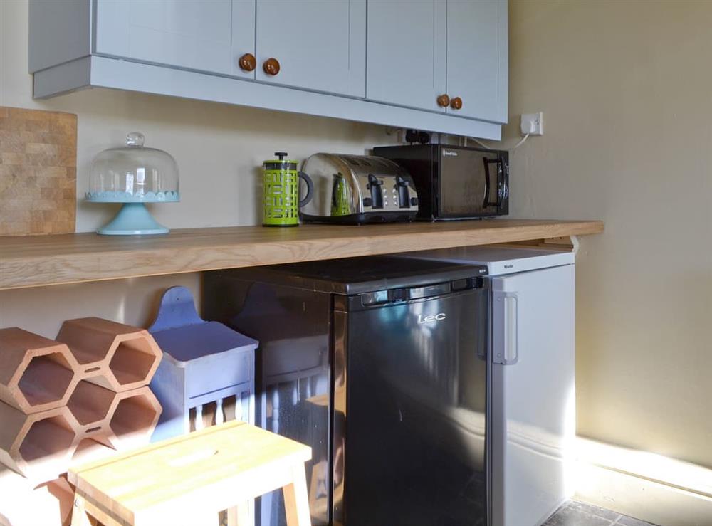 Ample storage within kitchen at 3 Gill Edge Cottages in Bainbridge, near Hawes, North Yorkshire