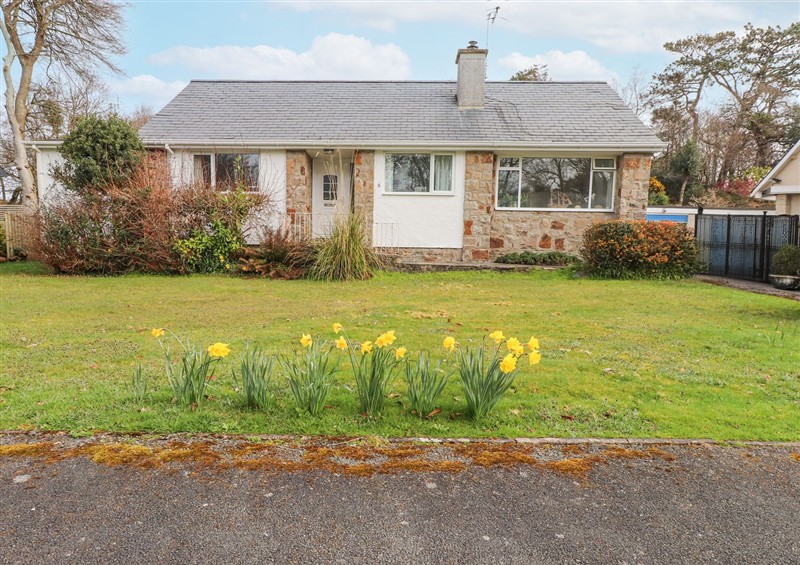 Outside at 3 Glyn Y Mor, Llanbedrog