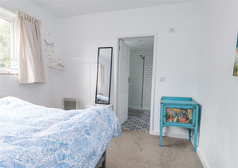 This is a bedroom (photo 2) at 3 Glyn Y Mor, Llanbedrog