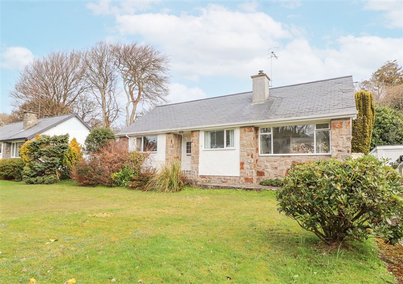 This is the setting of 3 Glyn Y Mor at 3 Glyn Y Mor, Llanbedrog