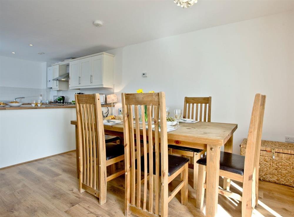 Attractive dining area (photo 2) at 3 Harbour View in Newquay, Cornwall