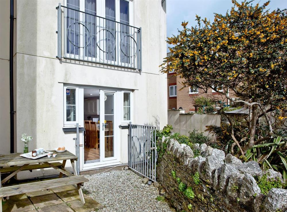 Beautiful ground floor apartment at 3 Harbour View in Newquay, Cornwall