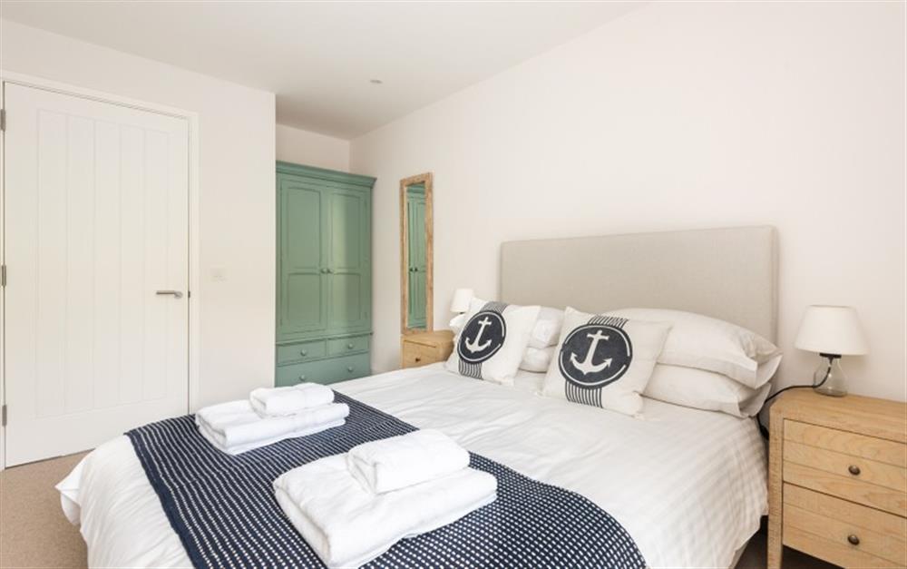 Another view of the double bedroom at 3 Island Place (Saltstone) in Salcombe