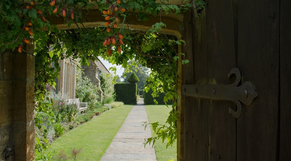Part of the garden at 3 Lytes Cottage in Somerton, Somerset