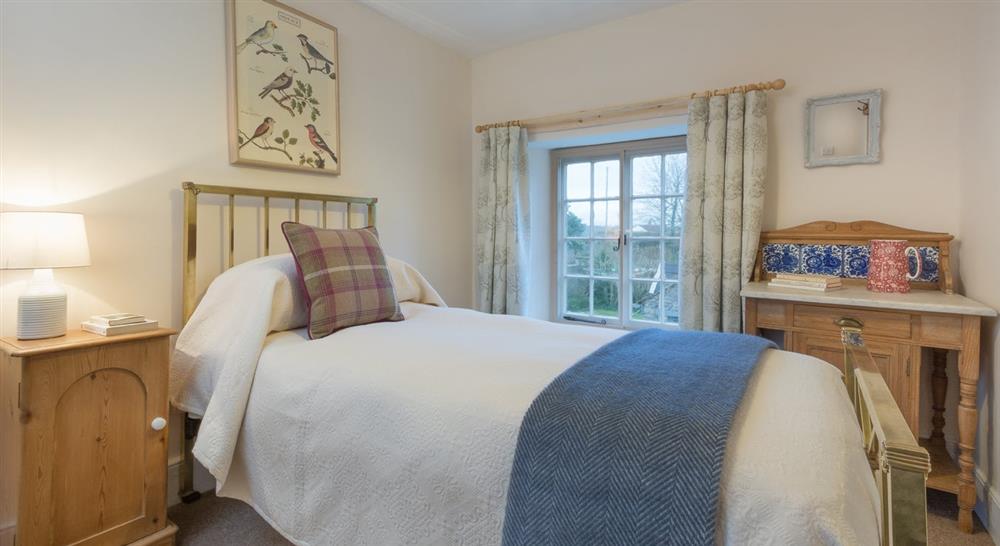 The single bedroom at 3 Lytes Cottage in Somerton, Somerset