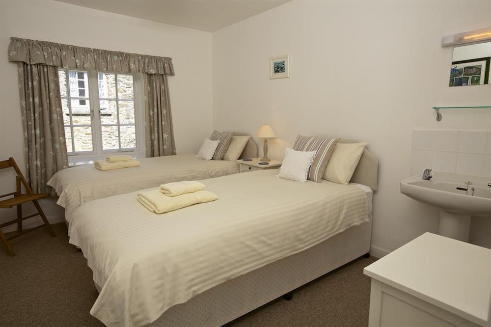 Twin room at 3 Moult Farm Cottage in , Salcombe